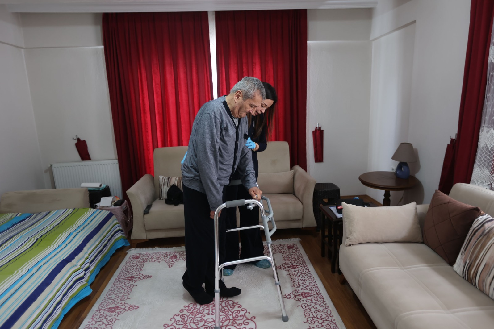 Fizyoterapi Hizmeti Hastaların Ayağına Gidiyor Hasta Yakınlarından Büyükşehir’e Teşekkür: "Bu Hizmet Büyük Bir Nimet"